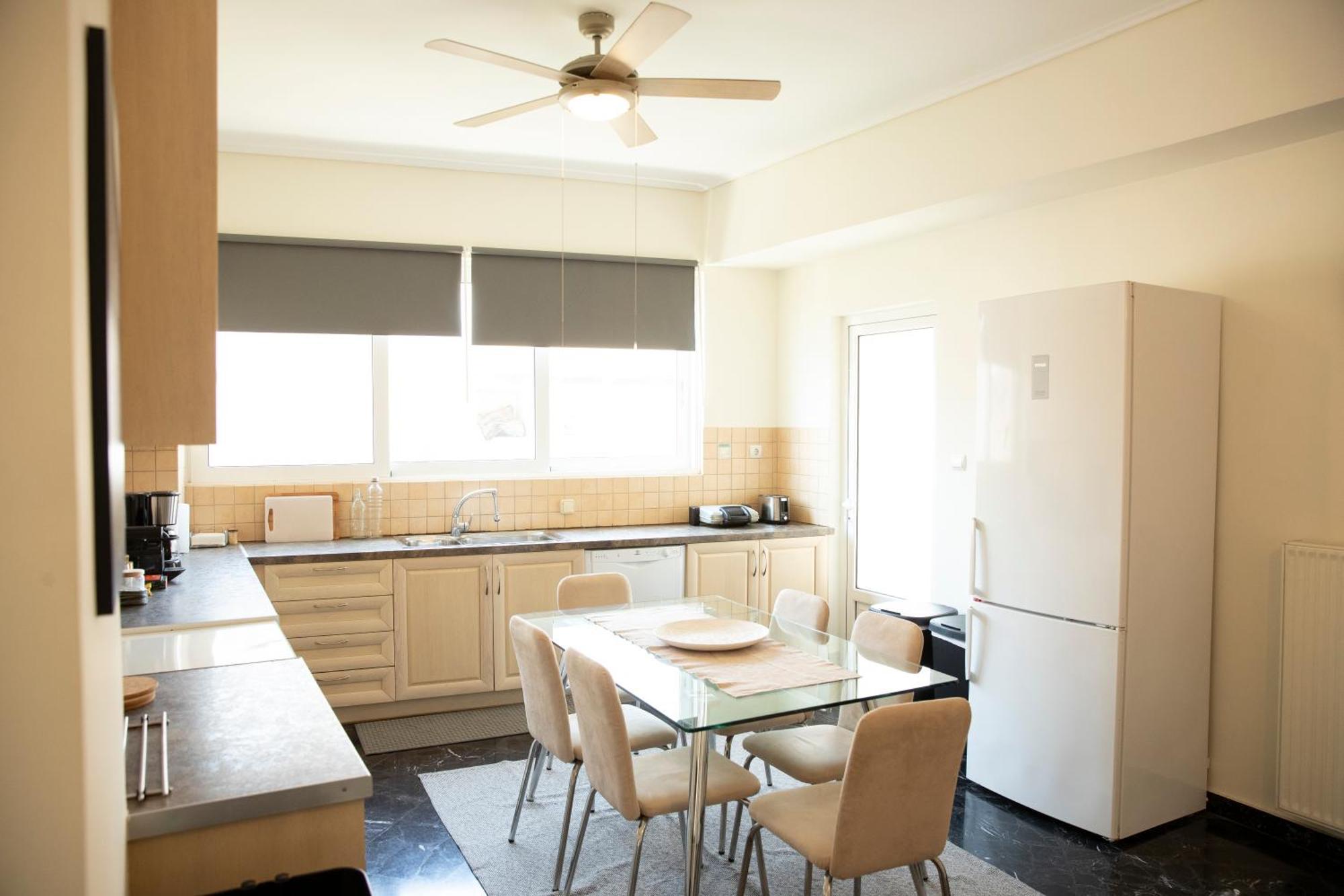 Spacious Glyfada Golf 4Br -Near Beach + Shops Athens Exterior photo