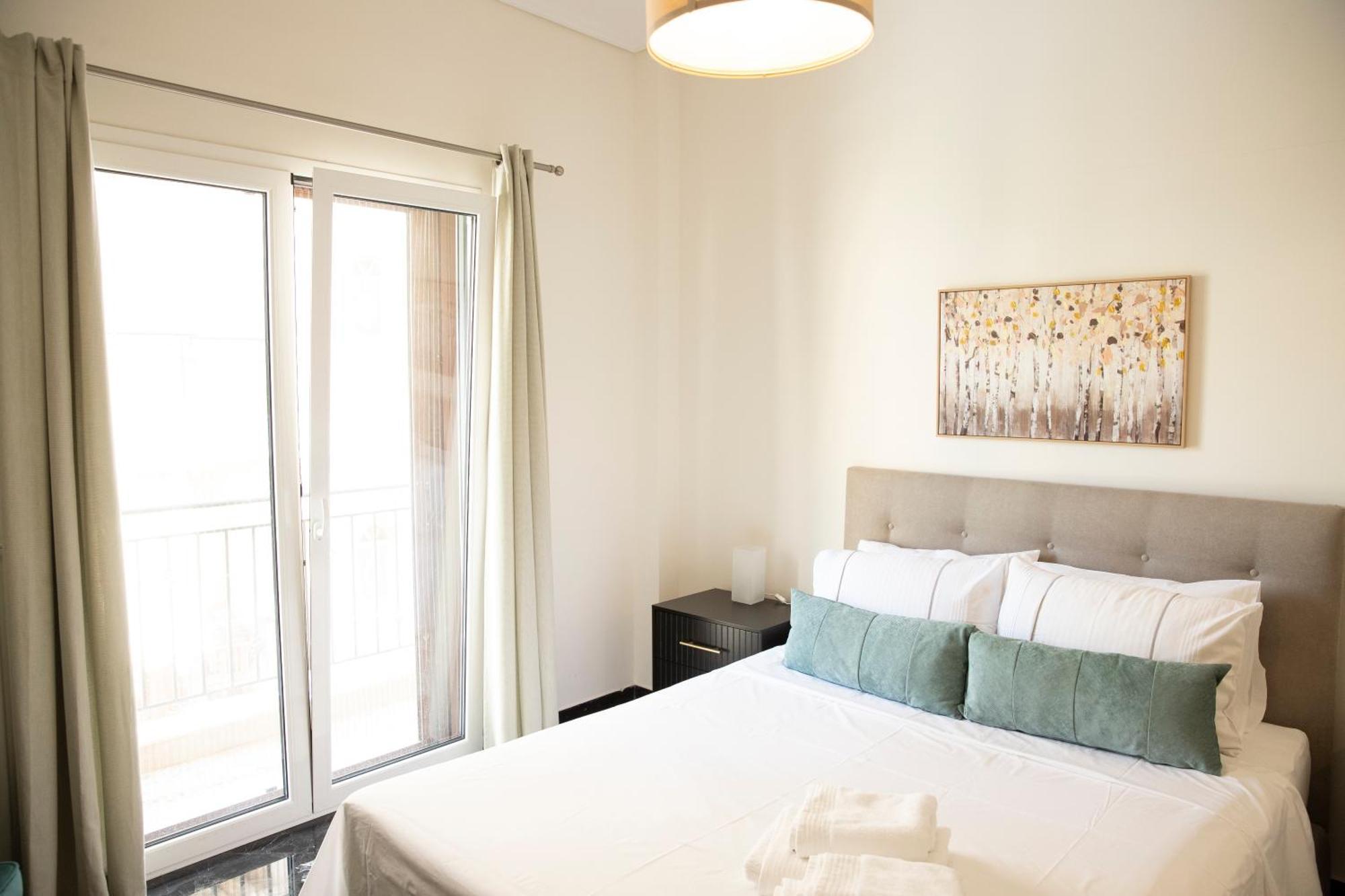 Spacious Glyfada Golf 4Br -Near Beach + Shops Athens Exterior photo